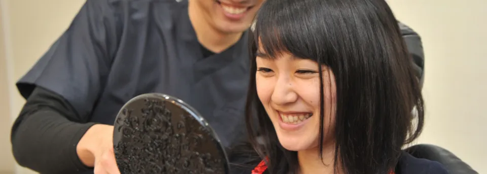 目立たない・食事中は外すことができる